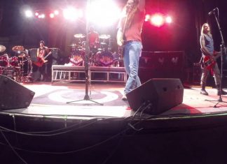 Alex Shumaker, 10 år, Spiller Trommer For Det Amerikanske Hard Rock Bandet Jackyl!